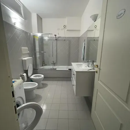 A 2 Passi Dal Mare 아파트 팔라우